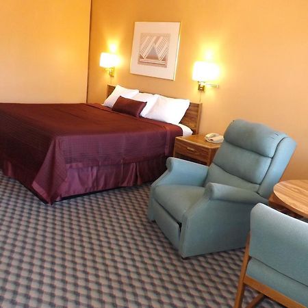 Tristar Inn Xpress トゥクムカリ エクステリア 写真