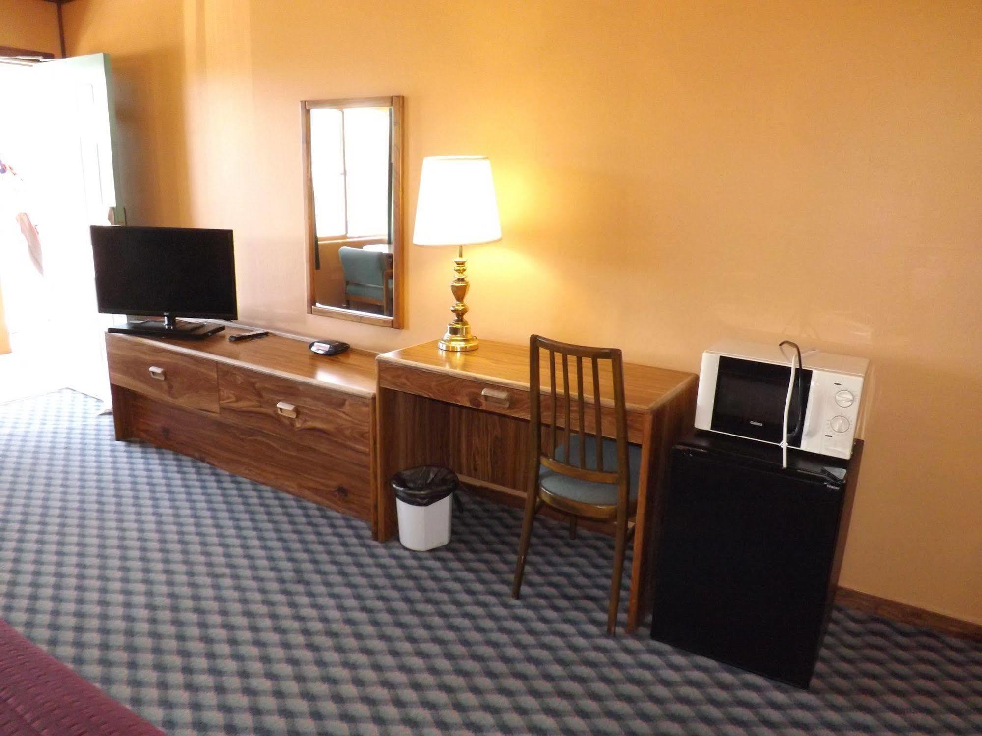 Tristar Inn Xpress トゥクムカリ エクステリア 写真
