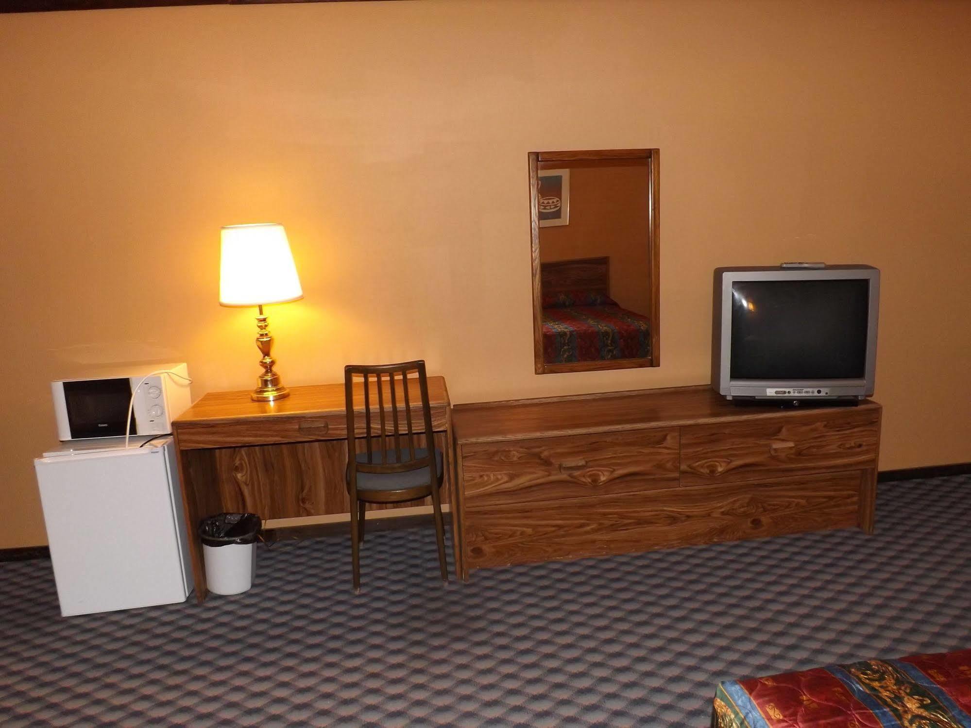 Tristar Inn Xpress トゥクムカリ エクステリア 写真