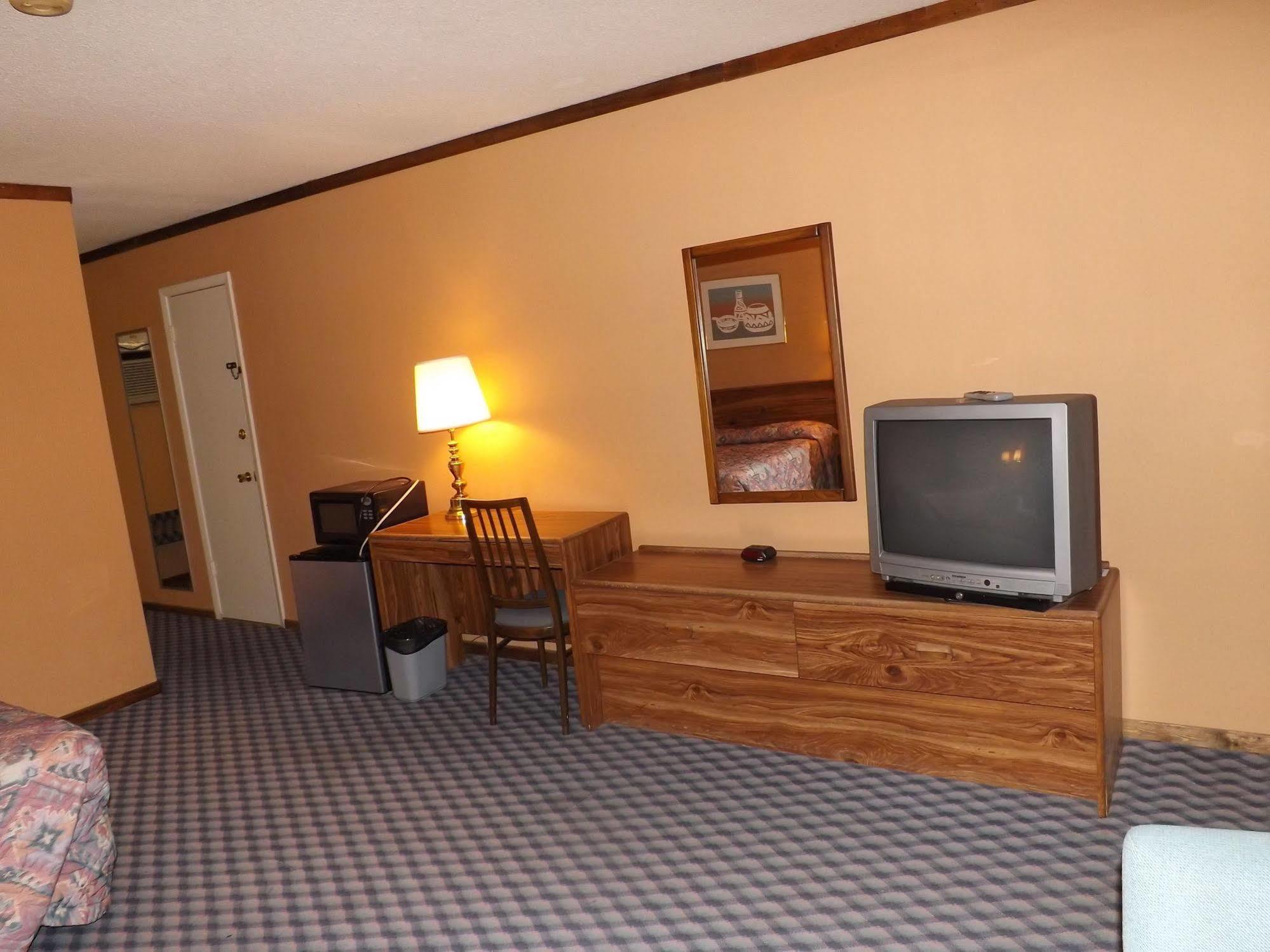 Tristar Inn Xpress トゥクムカリ エクステリア 写真