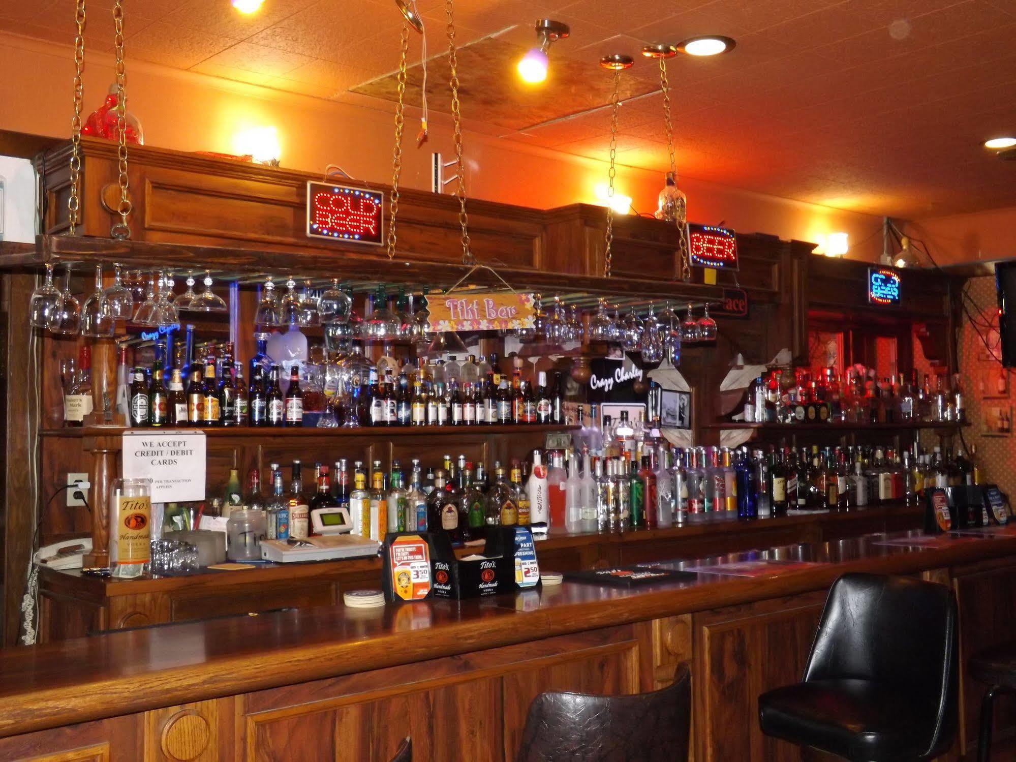 Tristar Inn Xpress トゥクムカリ エクステリア 写真